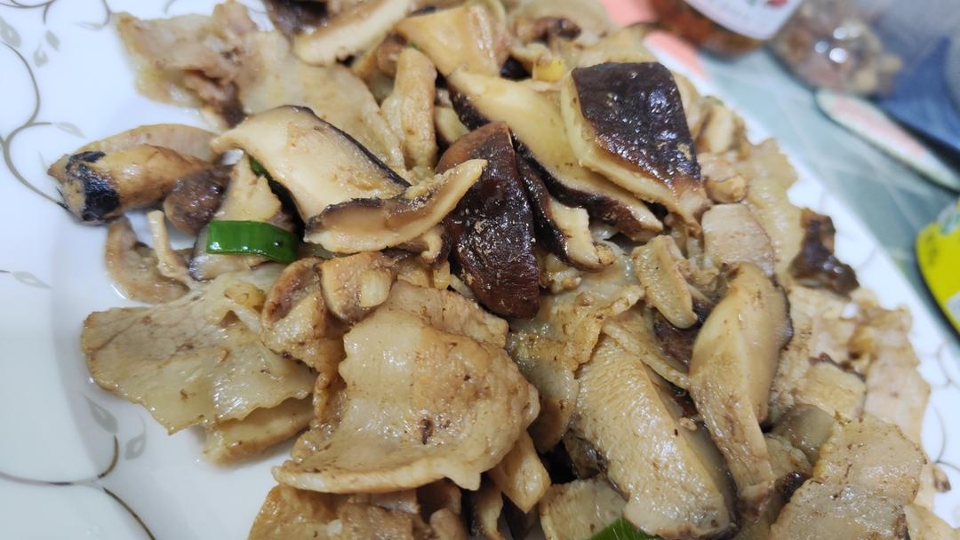 香菇炒肉｜贼香