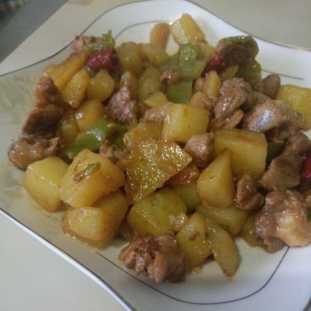 土豆炖鸡腿肉
