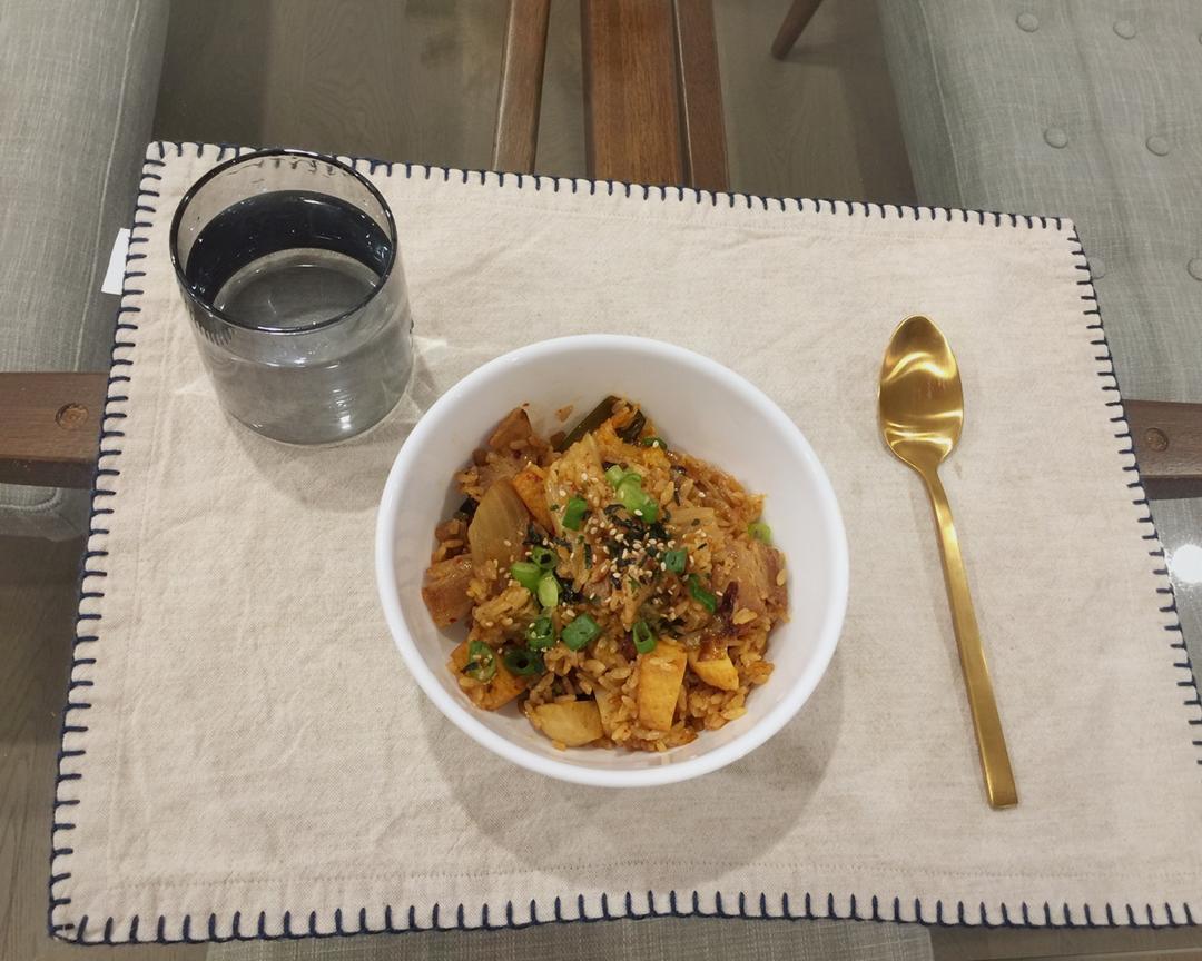 猪肉泡菜炊饭的做法