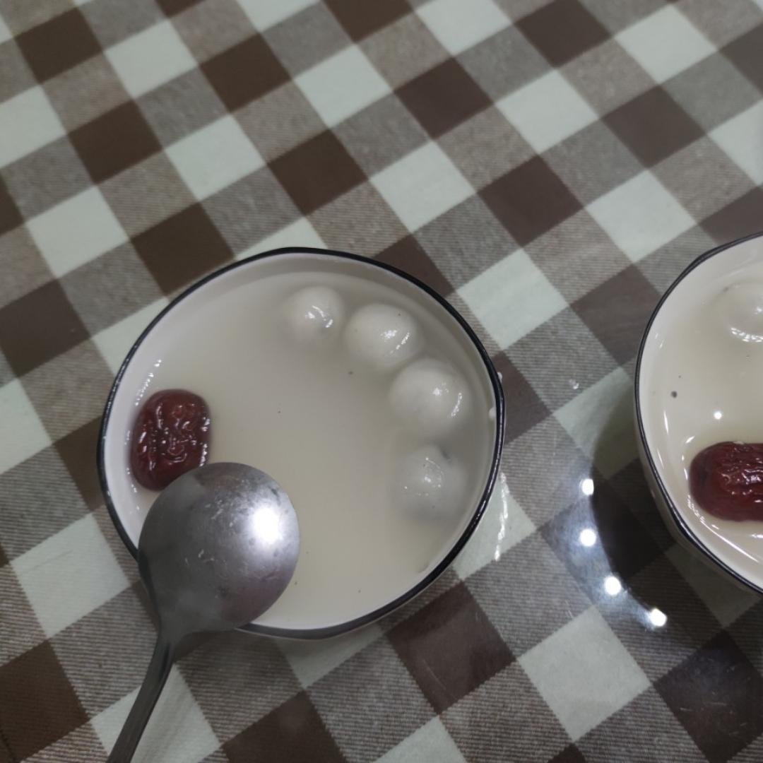 黑芝麻汤圆