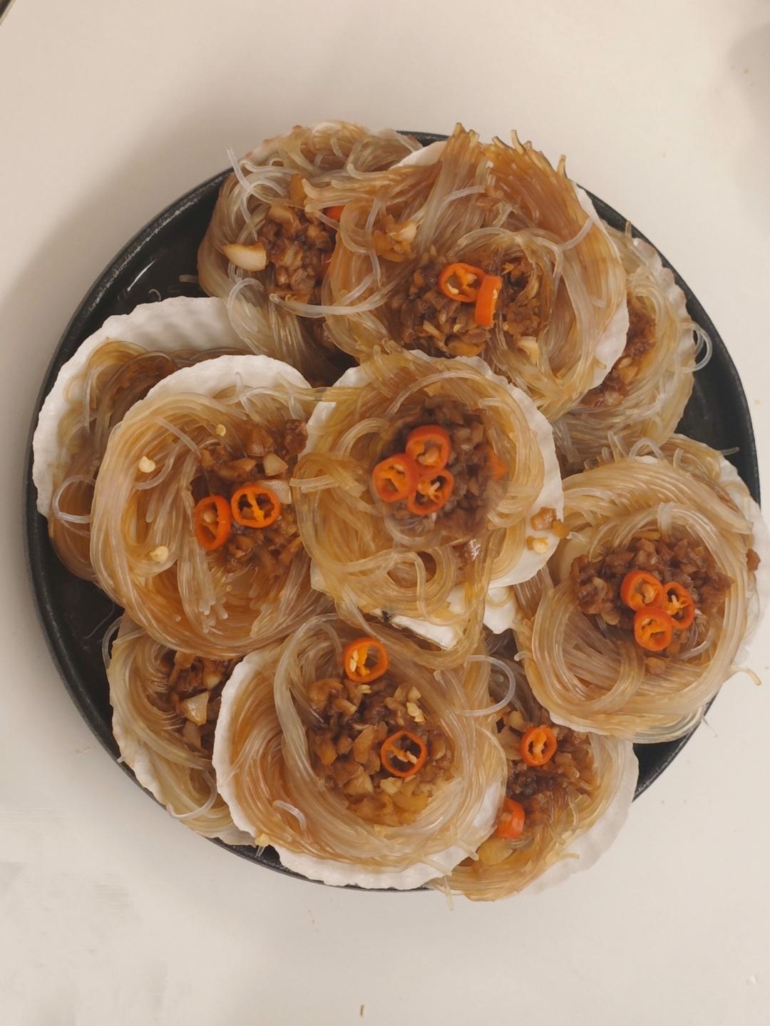 零失败的蒜蓉粉丝蒸扇贝