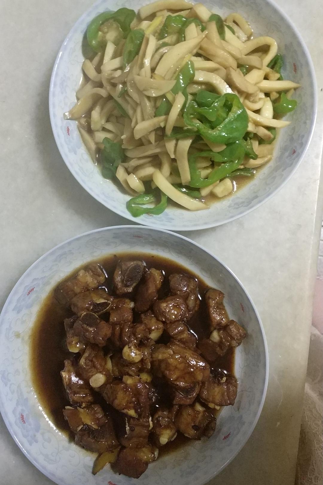 青椒素炒杏鲍菇