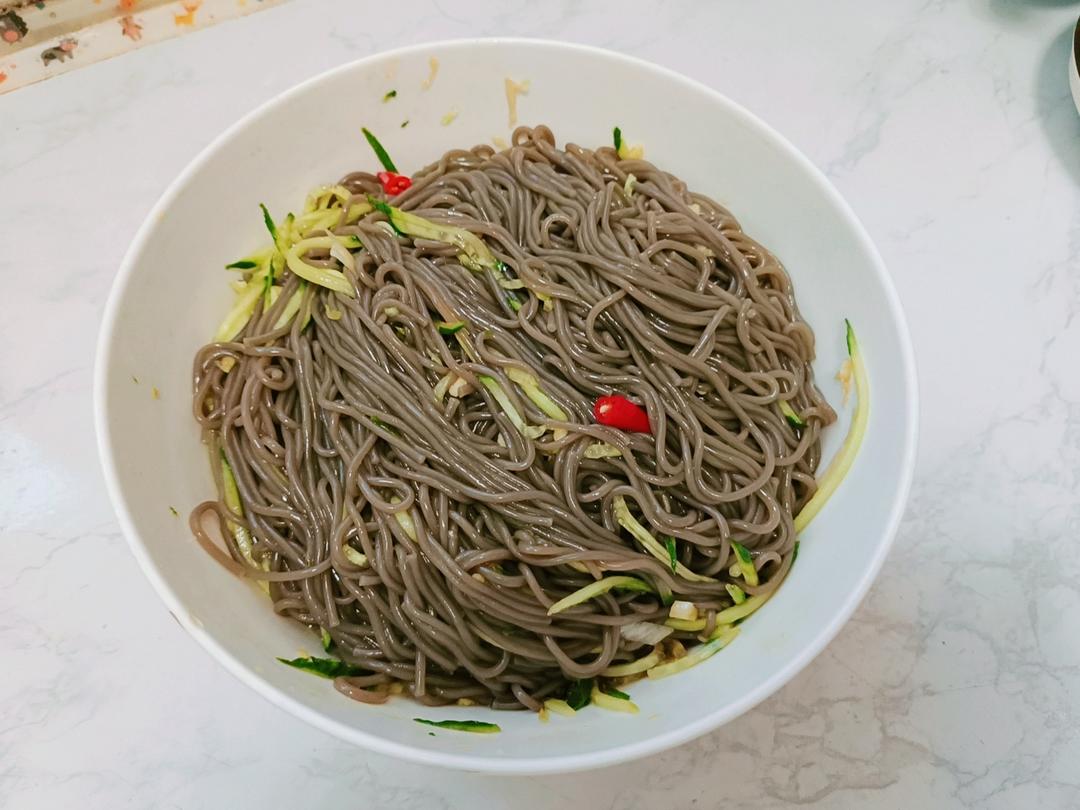 凉拌蕨根粉(少油)