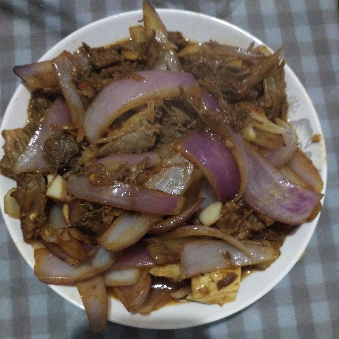 洋葱炒牛肉