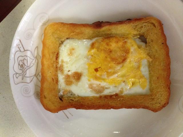面包煎蛋的做法