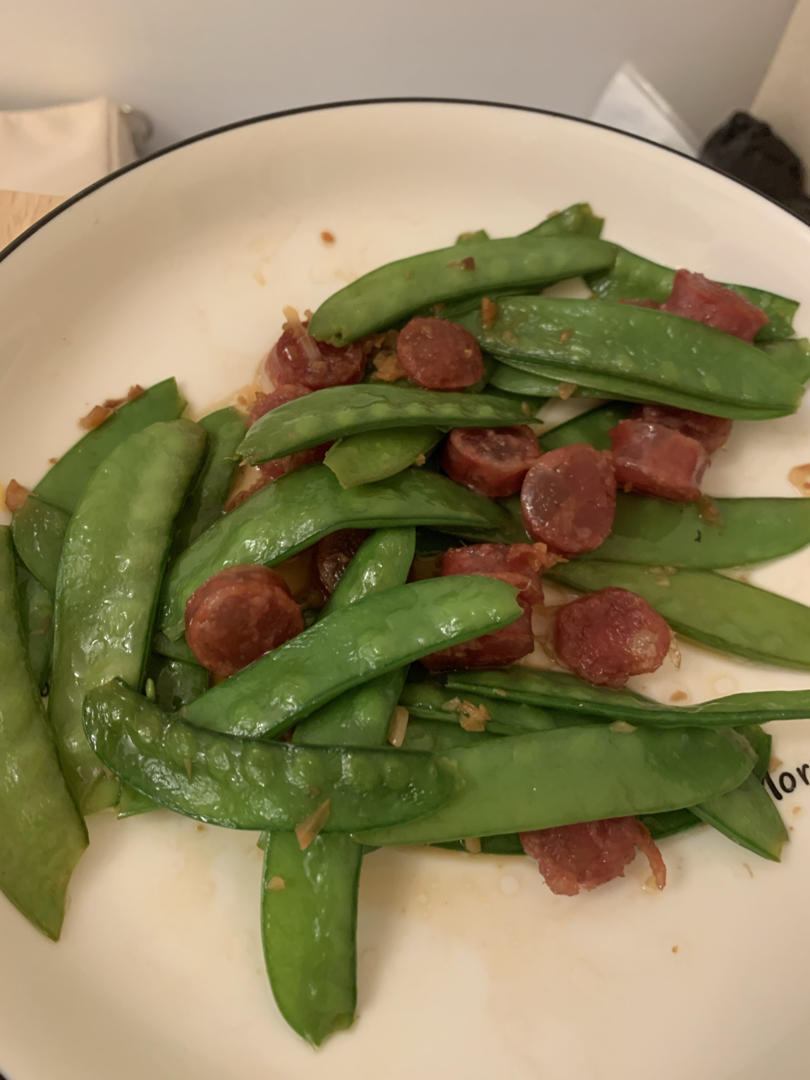 超简单的荷兰豆炒腊肠