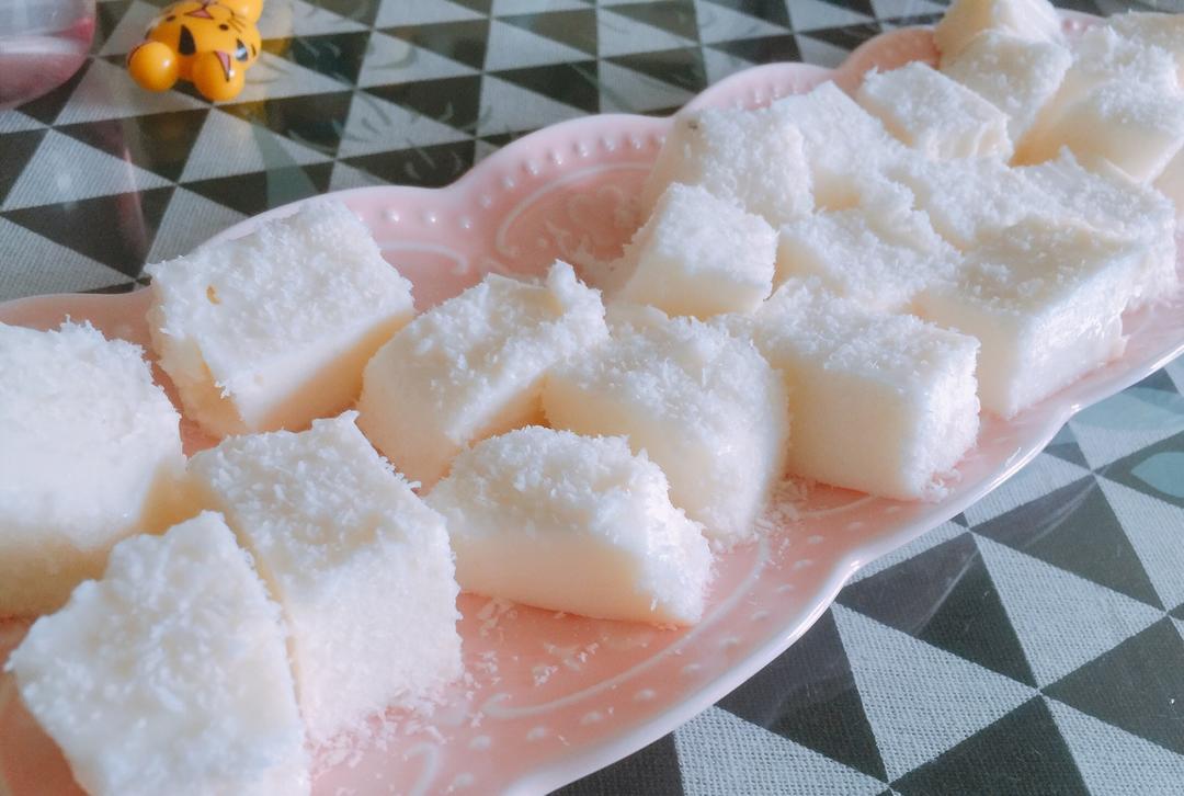 完胜85度C牛奶椰丝小方