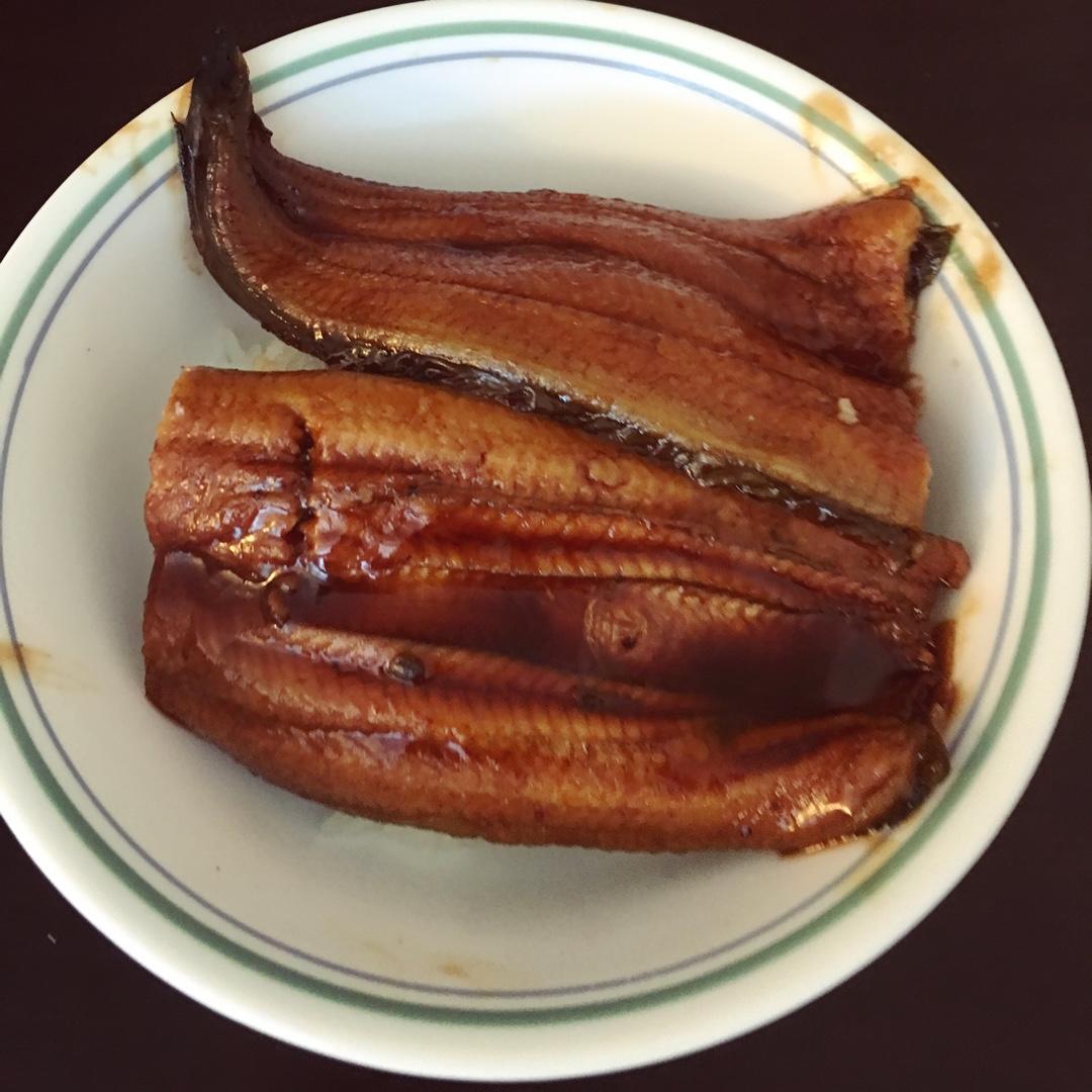 蒲烧鳗鱼饭