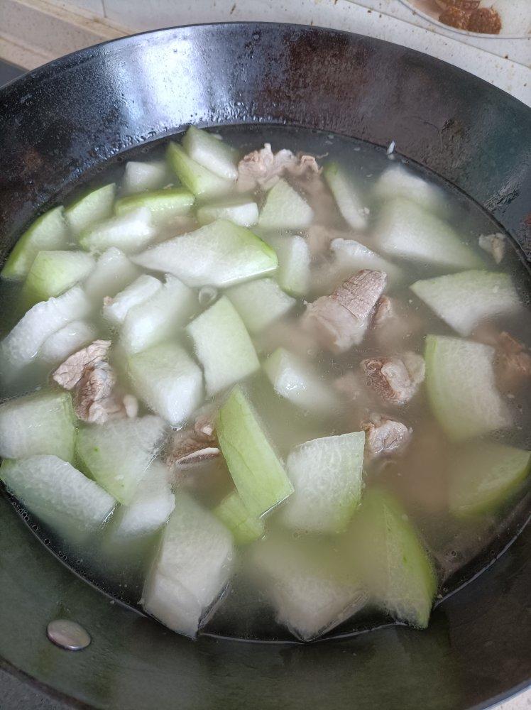 冬瓜炖排骨