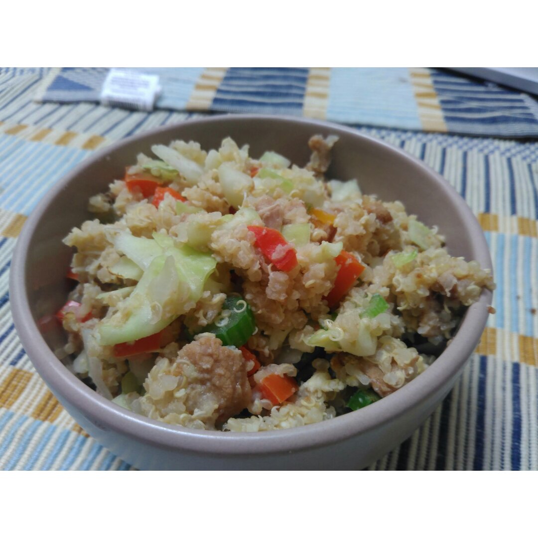 香菇腊肠藜麦饭