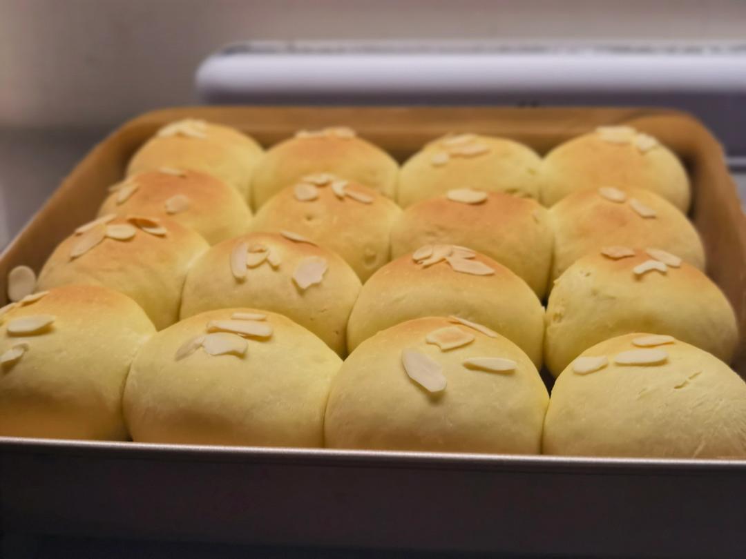 拉丝超棒的‖奶香小餐包