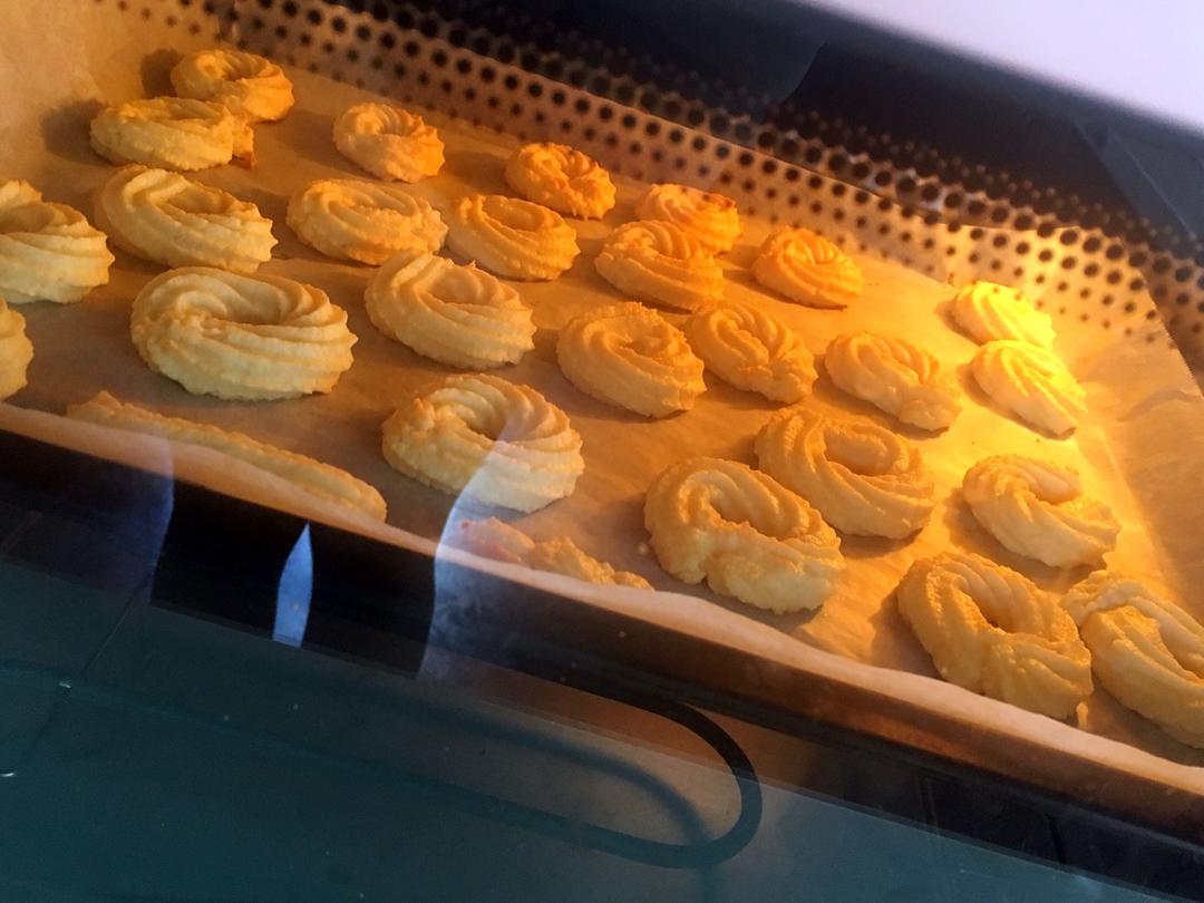 奶油奶酪蛋白曲奇～奶味十足好味道