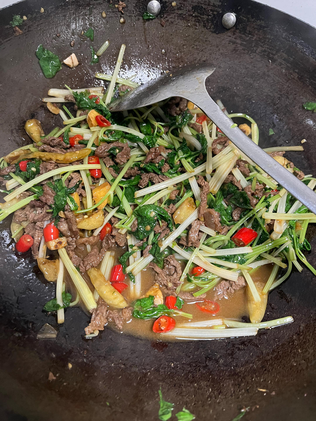 小炒黄牛肉，肉嫩味香！太好吃了简直是米饭杀手！
