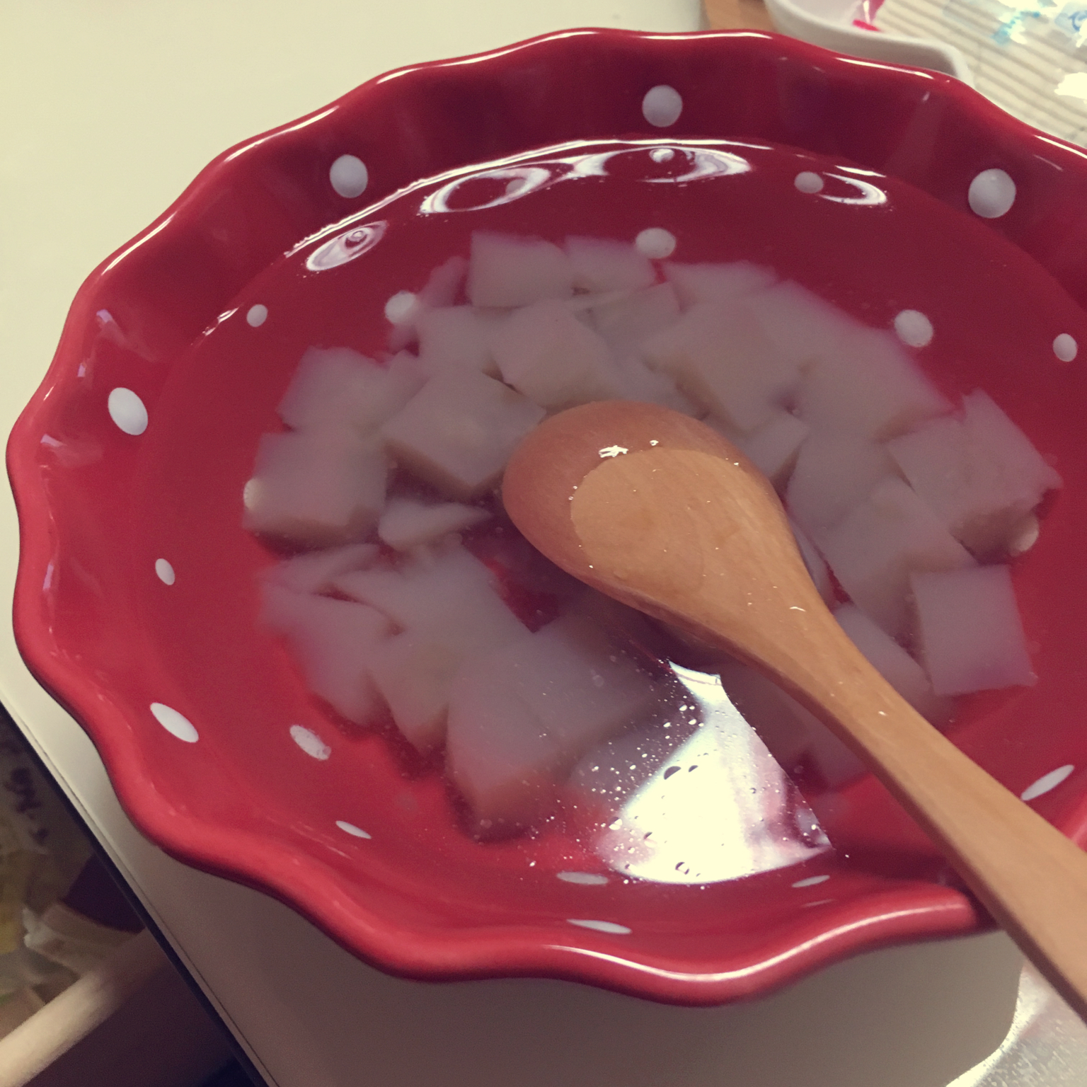 小菲菲是吃货做的衢州水晶糕冷饮