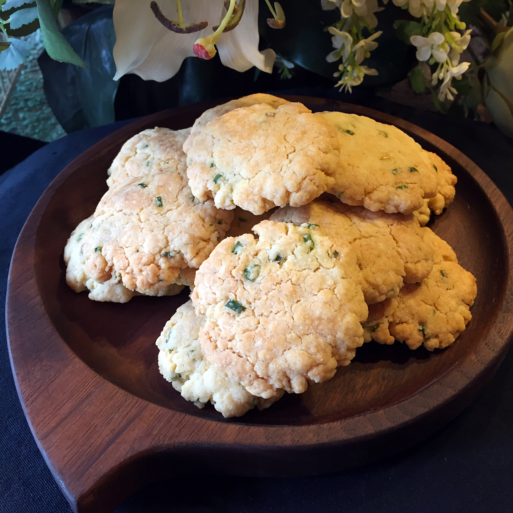 驴妈咪做的葱香桃酥