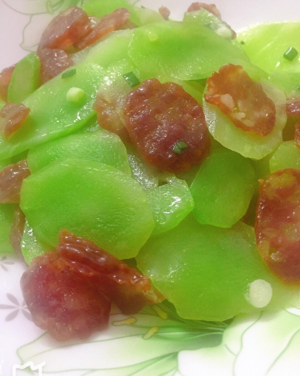 广式香肠炒莴笋