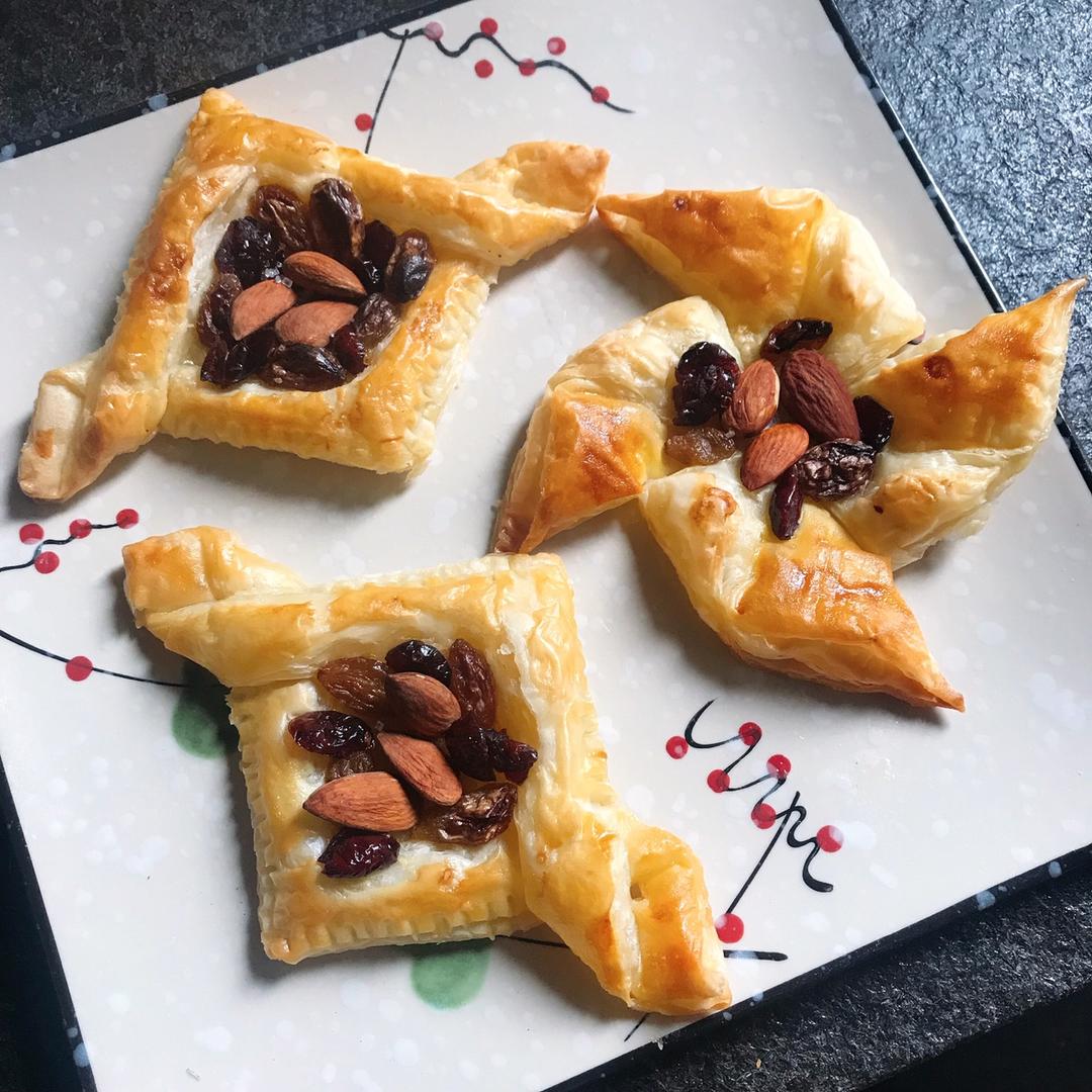 基础千层酥皮做法--附果酱酥、风车酥、蝴蝶酥和羊角酥整形