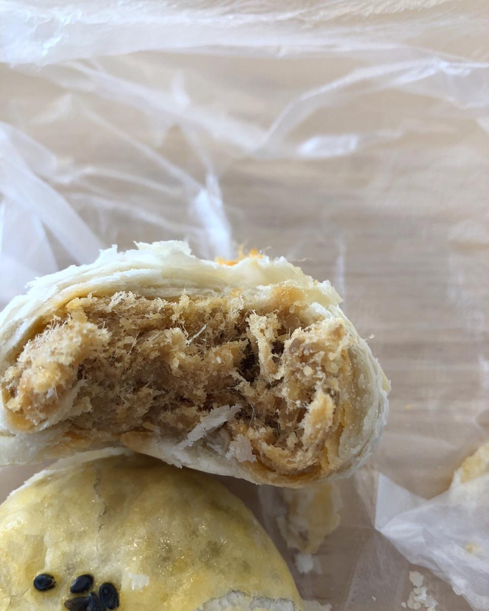 又香又酥的板栗肉松饼，吃一口就放不下啦！