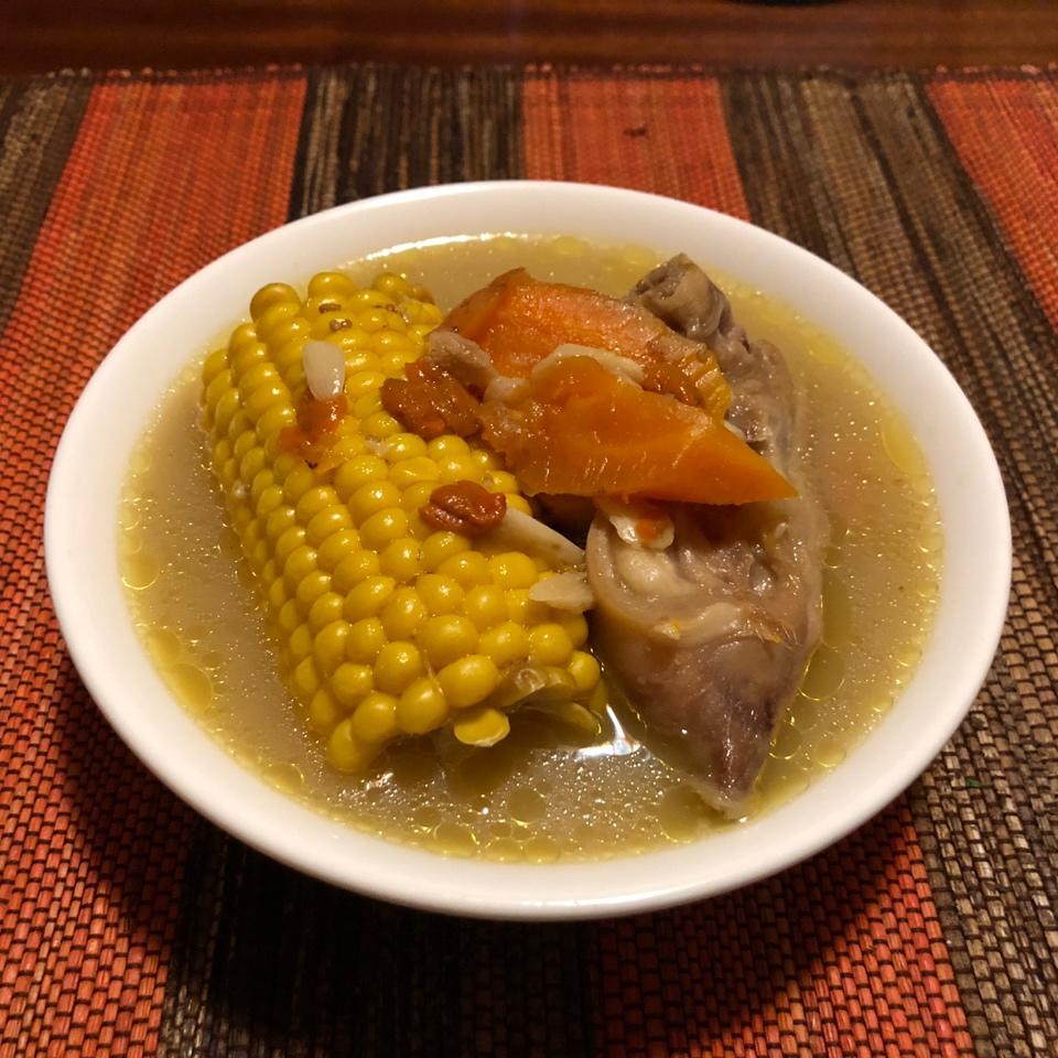 电饭锅煲猪脚汤