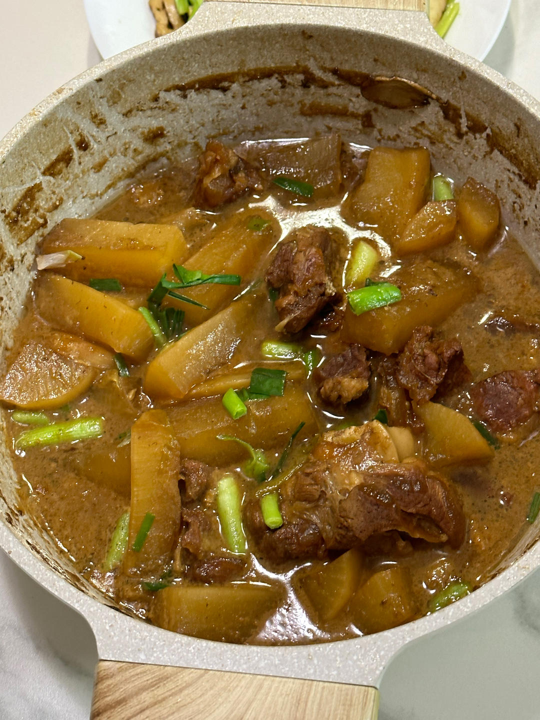 红焖羊肉炖胡萝卜