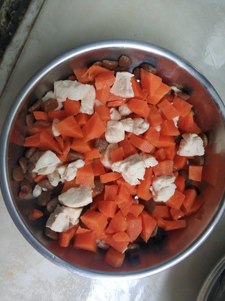 狗狗食谱-鸡胸肉拌狗粮