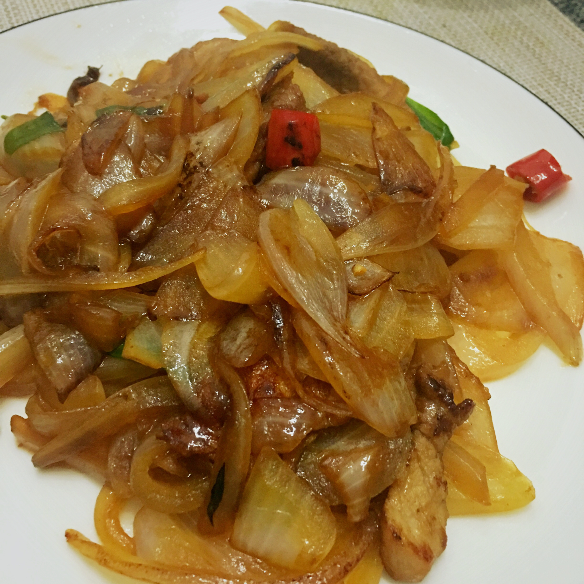 洋葱炒肉