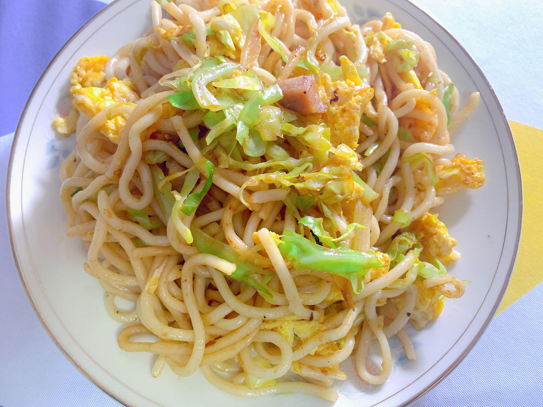 路边摊豪华肉丝炒面