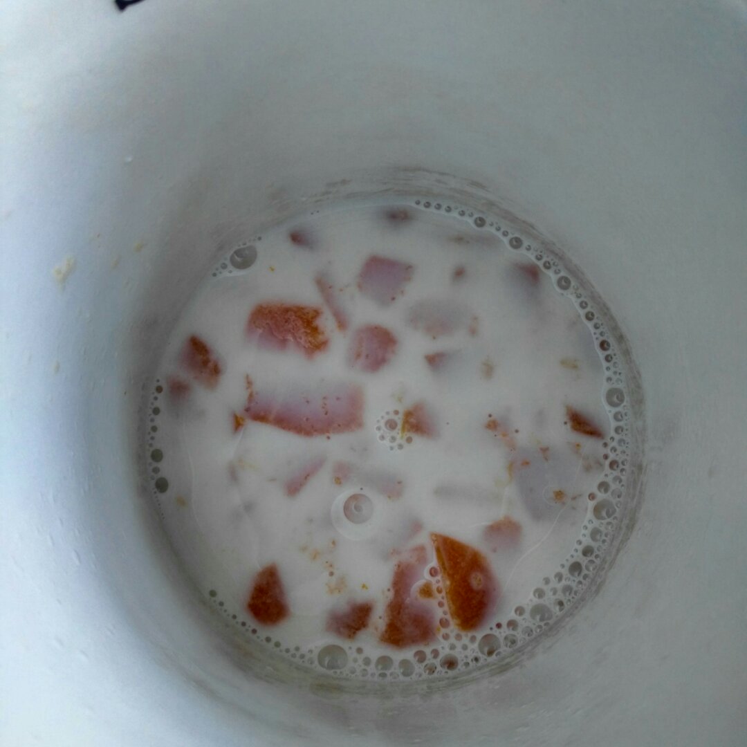 鲜奶炖木瓜