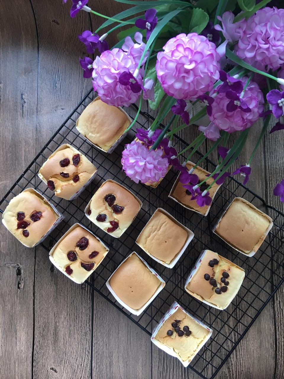 蔓越莓纸杯戚风小蛋糕