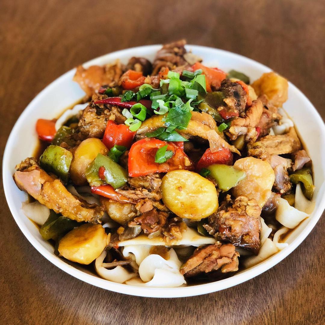 正宗新疆大盘鸡+裤带面