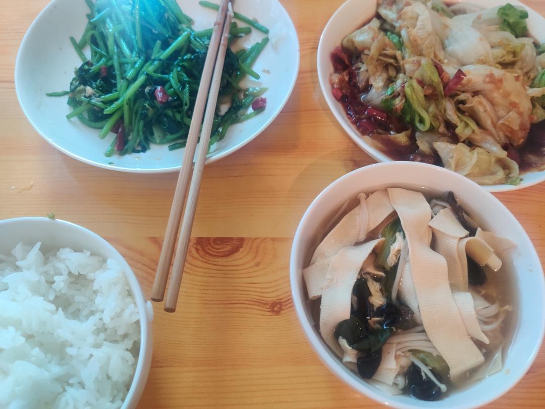 清炒茼蒿