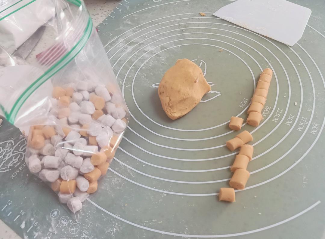 满足你的偷学欲望，“鲜芋仙”的三色芋圆在家也能轻松搞定！——三色芋圆