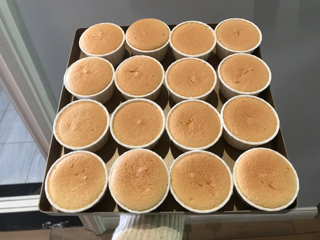 戚风杯子蛋糕的两份笔记