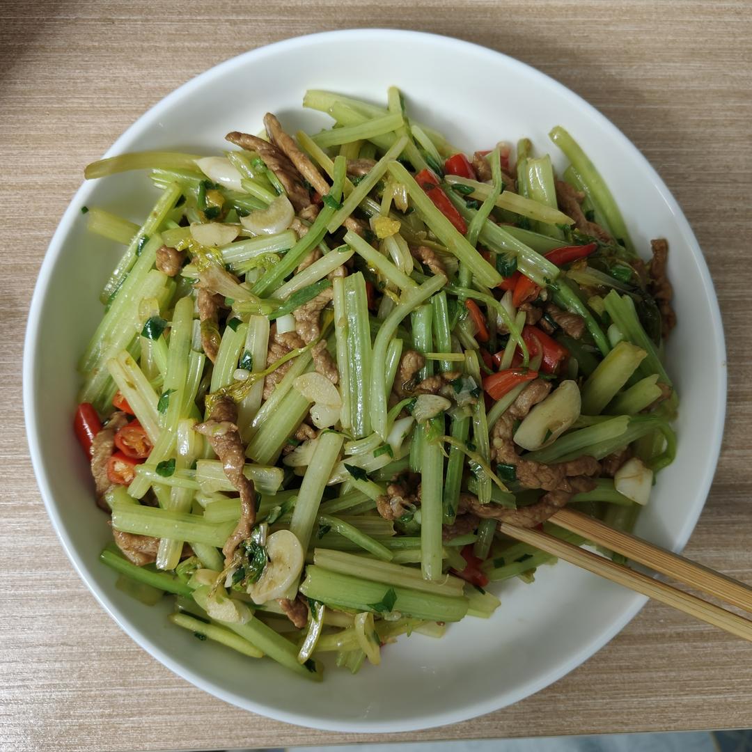 芹菜炒肉丝