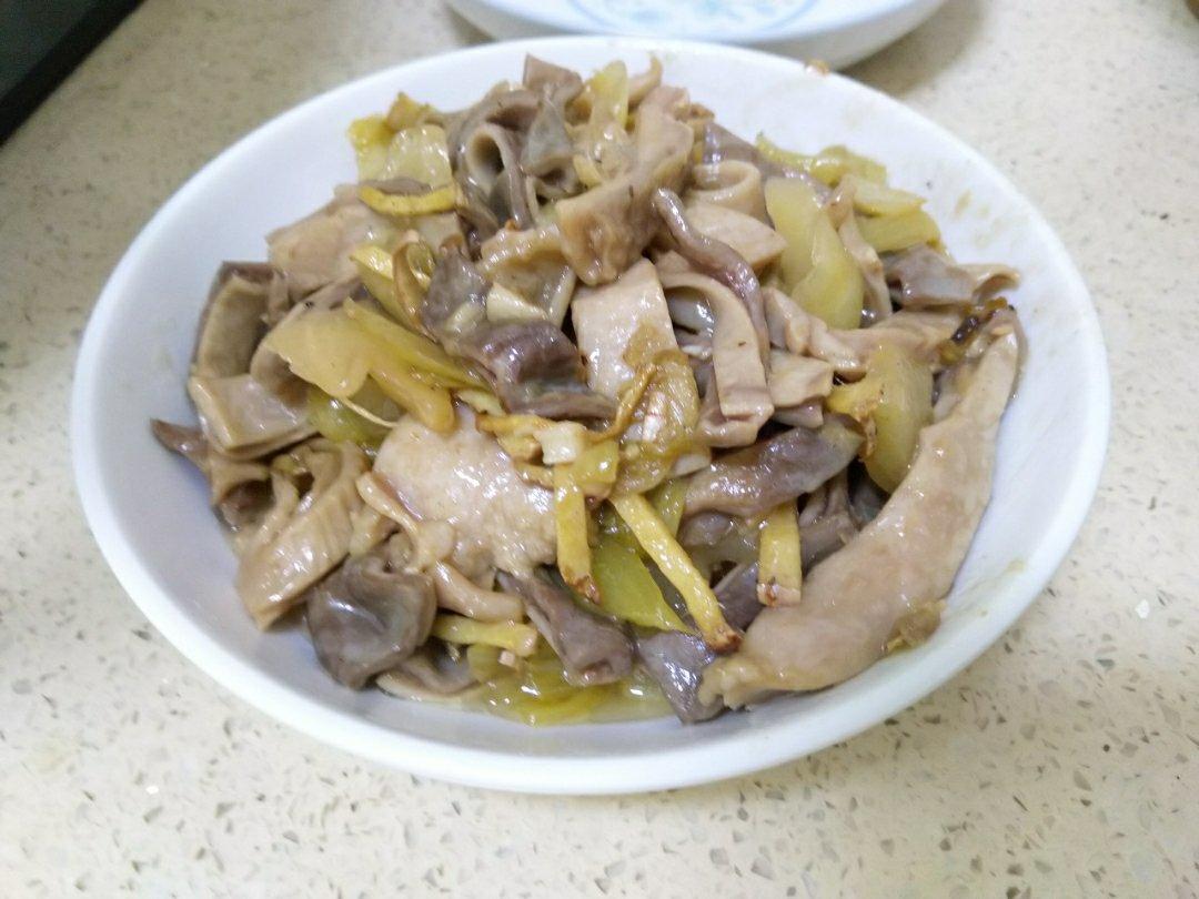 酸菜炒猪肚