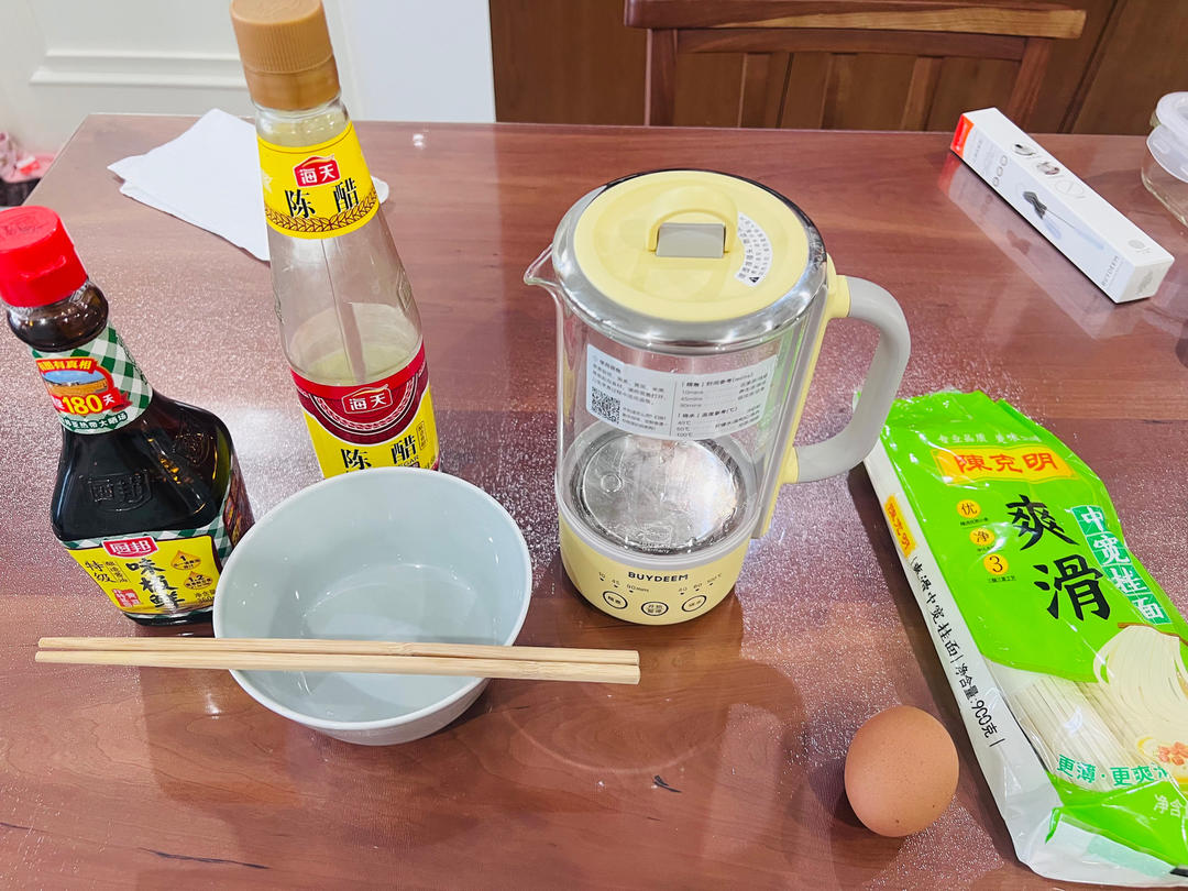 酸汤挂面卧荷包蛋【2月北鼎养生壶食谱】