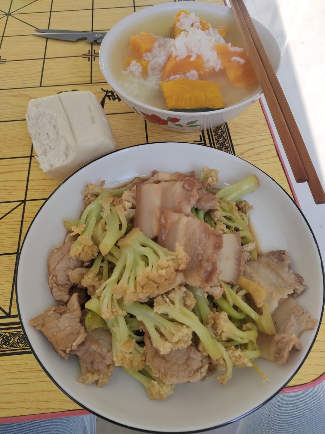 老丁的私房菜-干锅花菜