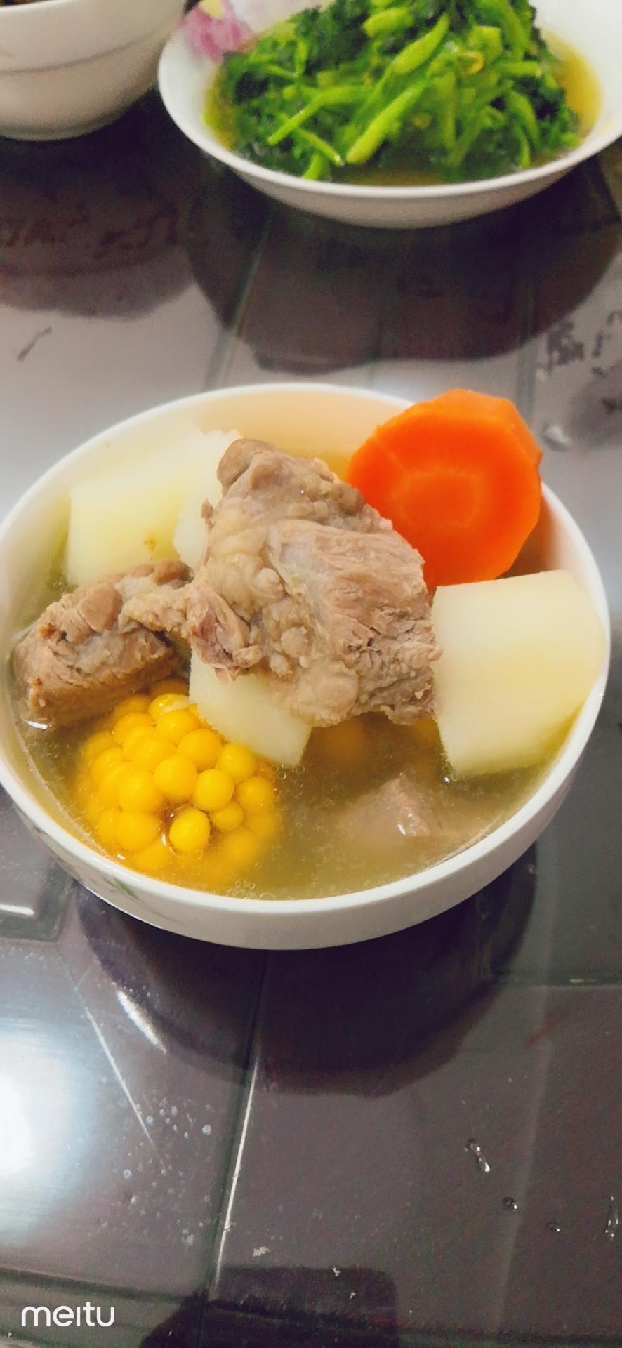 排骨玉米汤