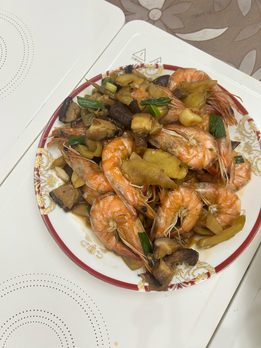 听说这是小朋友最爱吃的红烧虾🦐