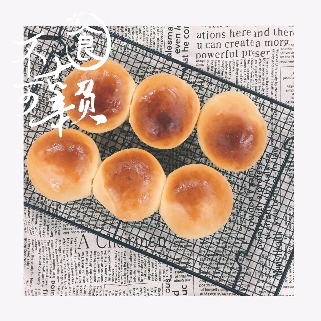 巨蛋牛奶面包