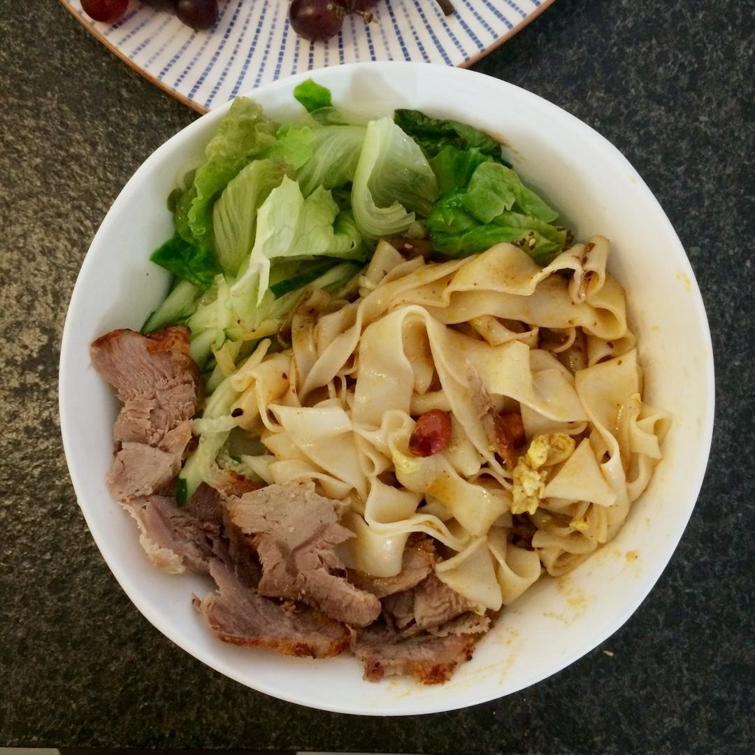 fishead做的酸辣凉拌宽面