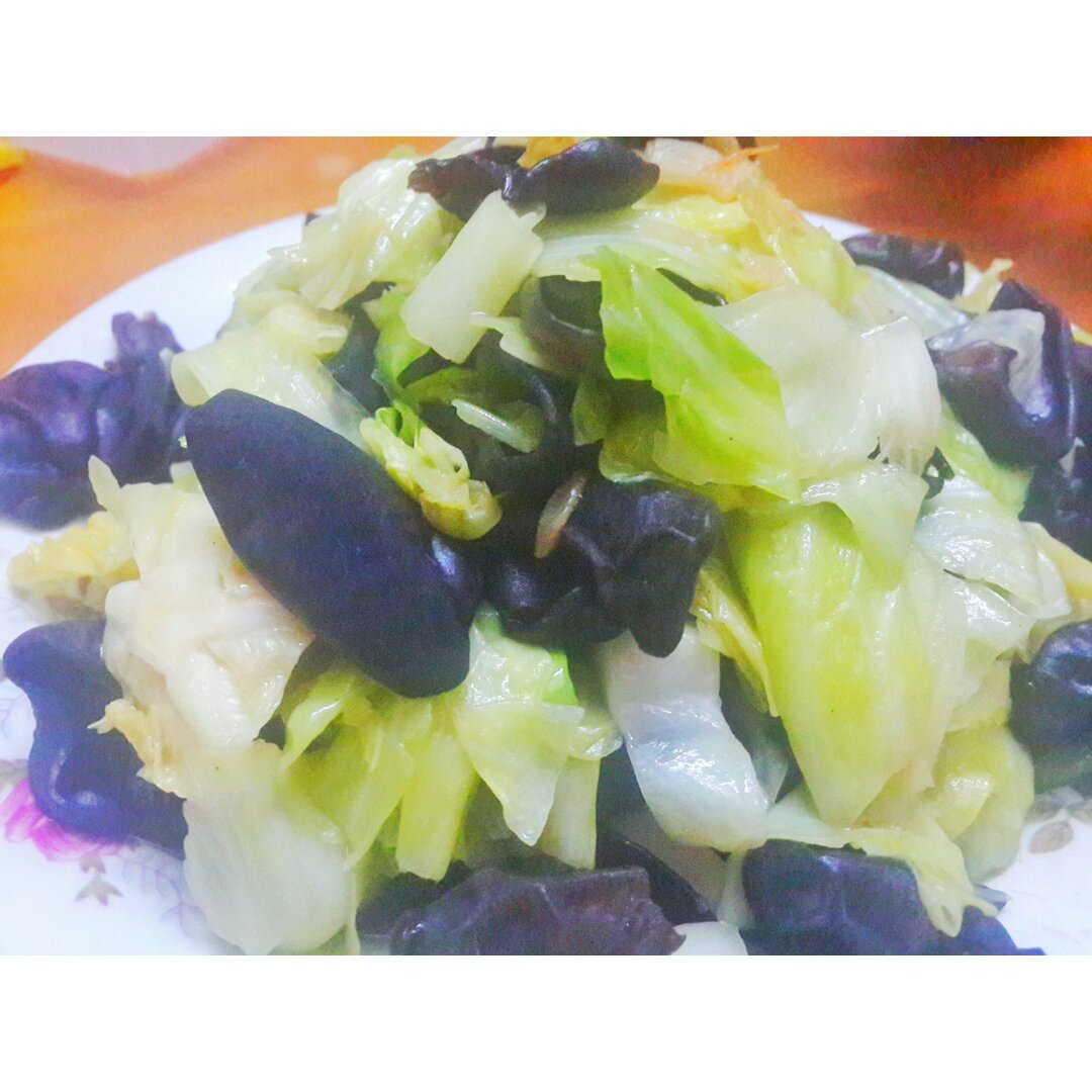木耳炒包菜
