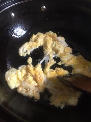 黄金咖喱炒饭的做法 步骤1