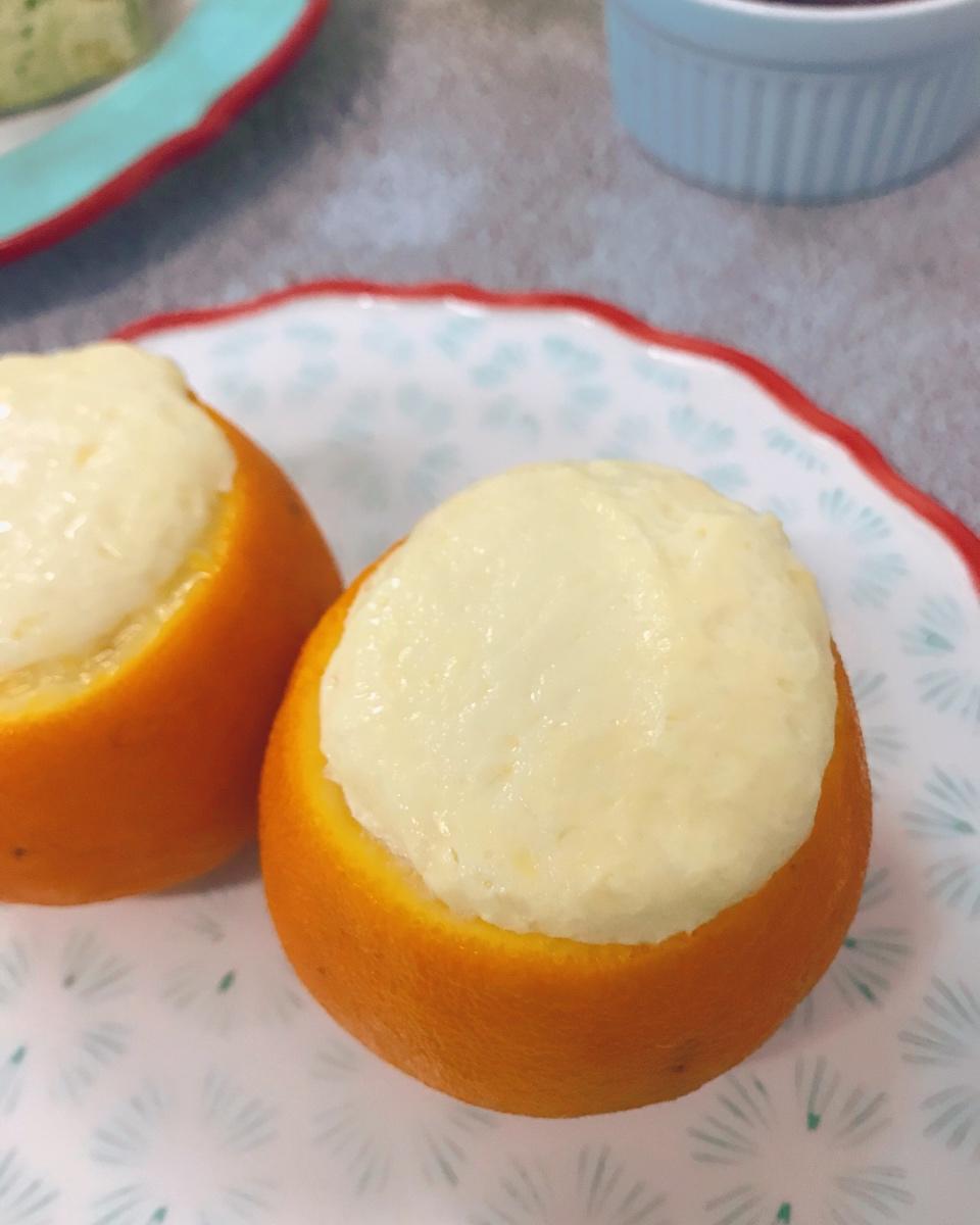 栩愿做的甜橙牛奶蛋羹