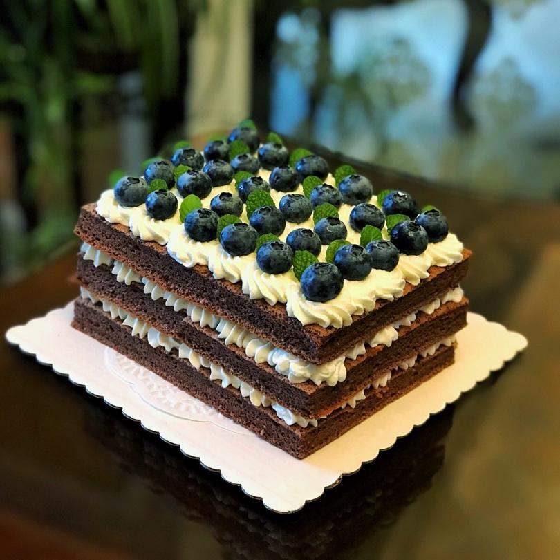 可可方形装饰蛋糕