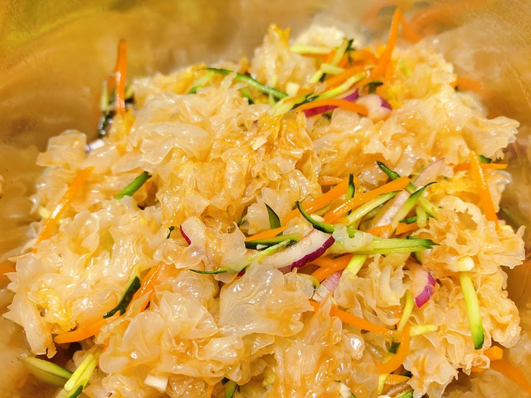 超级简单的凉拌银耳