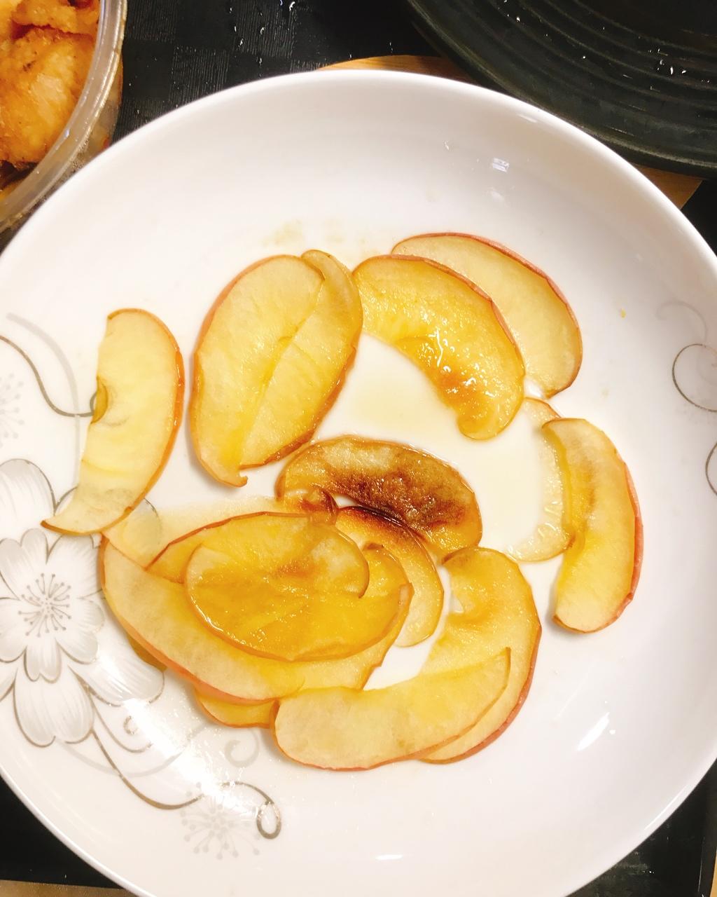 懒人版微波炉烤苹果