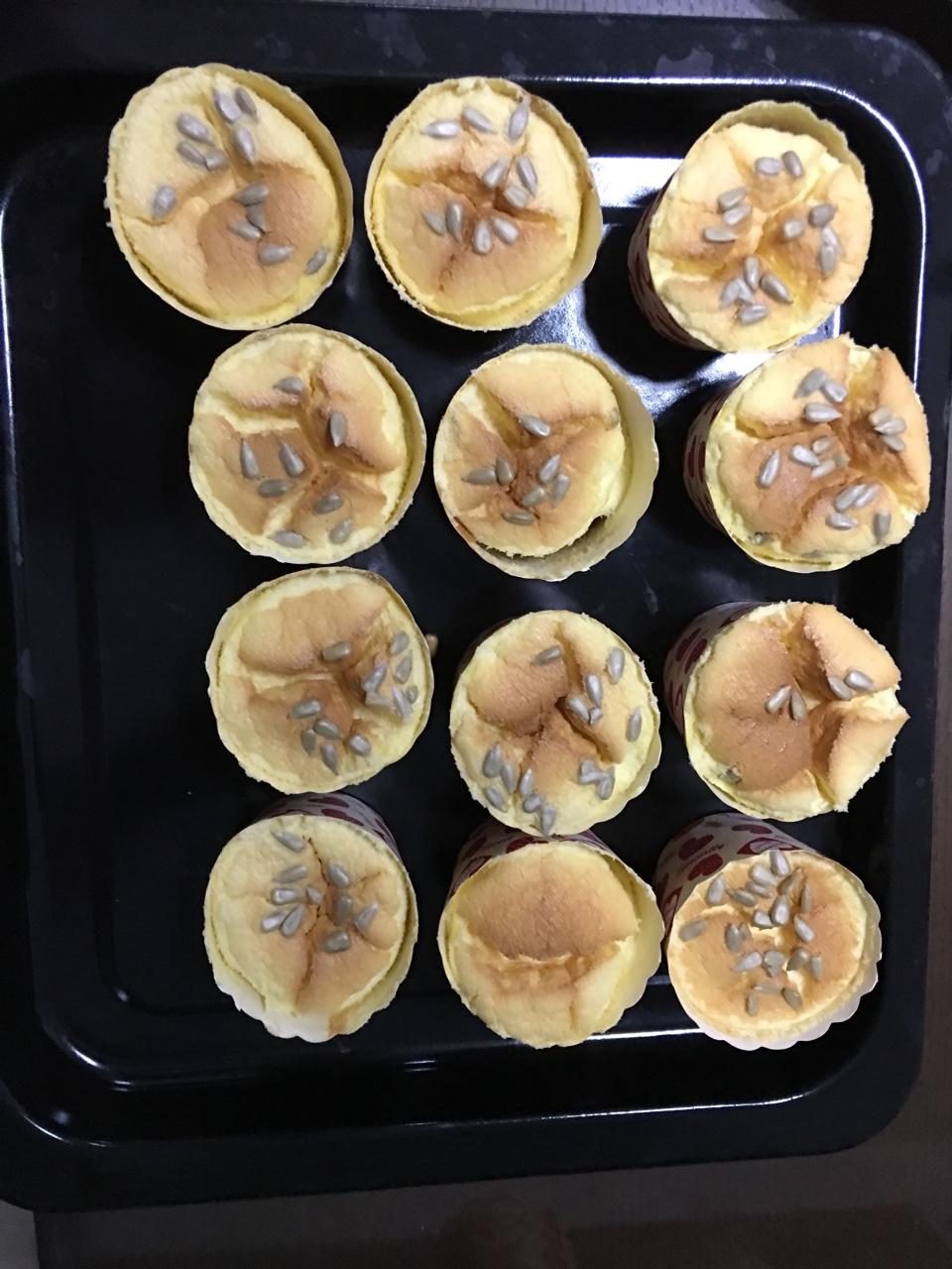 软绵绵戚风纸杯蛋糕