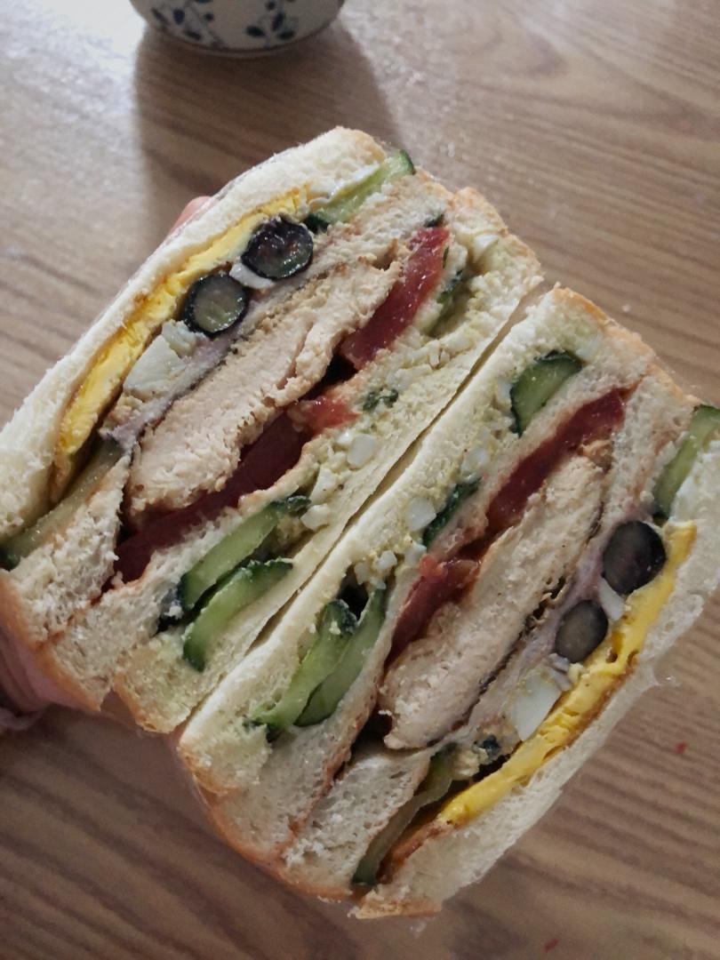 爆浆鸡排三明治