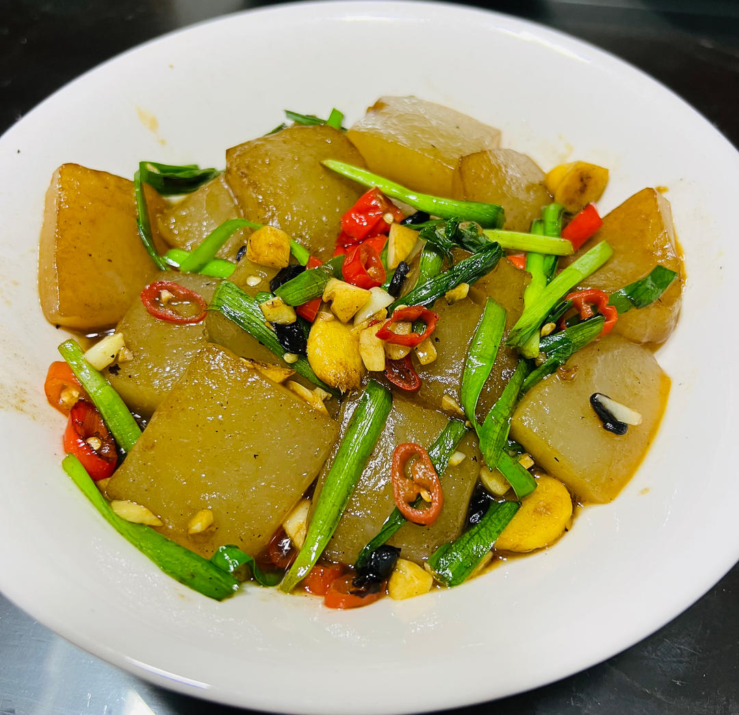 韭菜与魔芋豆腐绝配，香辣过瘾，米饭不够吃